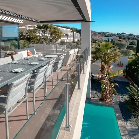 Prestigious With Panoramic Sea View 4* Bandol