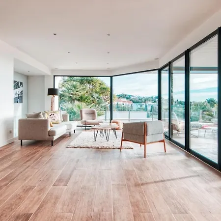 Prestigious With Panoramic Sea View