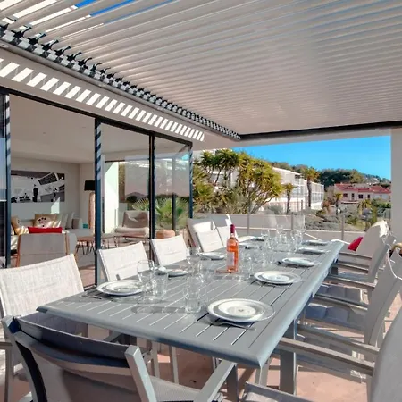 Prestigious With Panoramic Sea View Hotel 4*