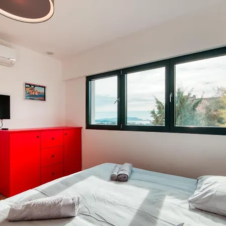 Prestigious With Panoramic Sea View