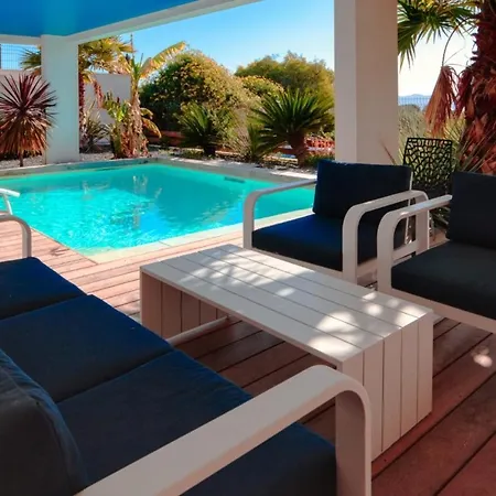 Prestigious With Panoramic Sea View