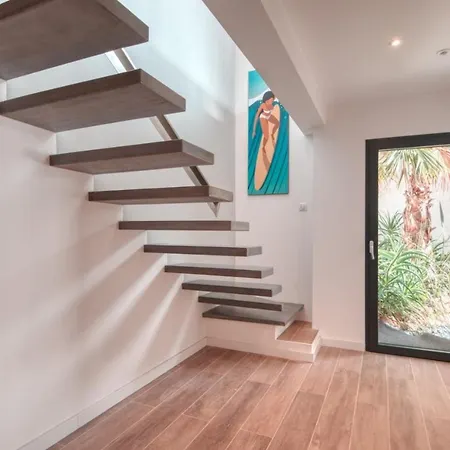 Prestigious With Panoramic Sea View בנדול