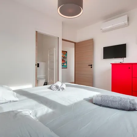 Prestigious With Panoramic Sea View 4*